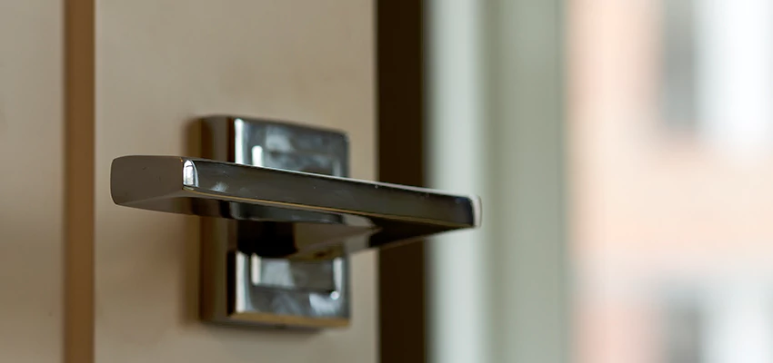 Door Lever Knob Repair in Calipatria, California
